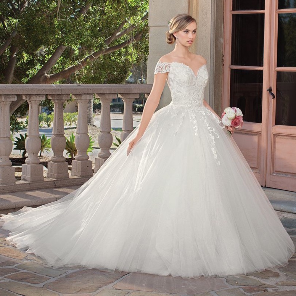 Casablanca Gracie 2312 wedding dress size 16 - Picture 4 of 5